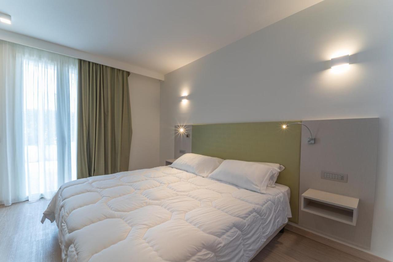 Hotel Stele Di Nora Pula Luaran gambar